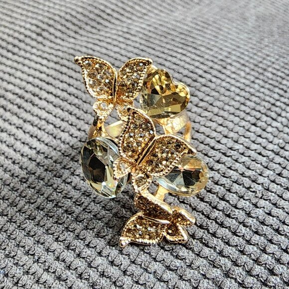 NWT Amazon Gold Toned Jeweled Butterfly Fashion Ring Size 4 - Picture 5 of 16